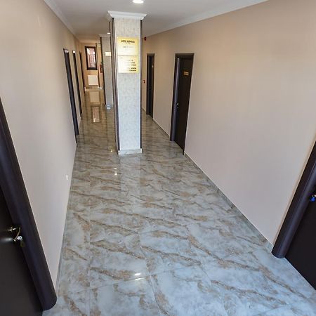 Express Residence Brăila エクステリア 写真