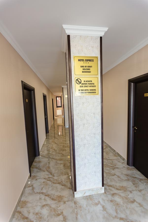 Express Residence Brăila エクステリア 写真
